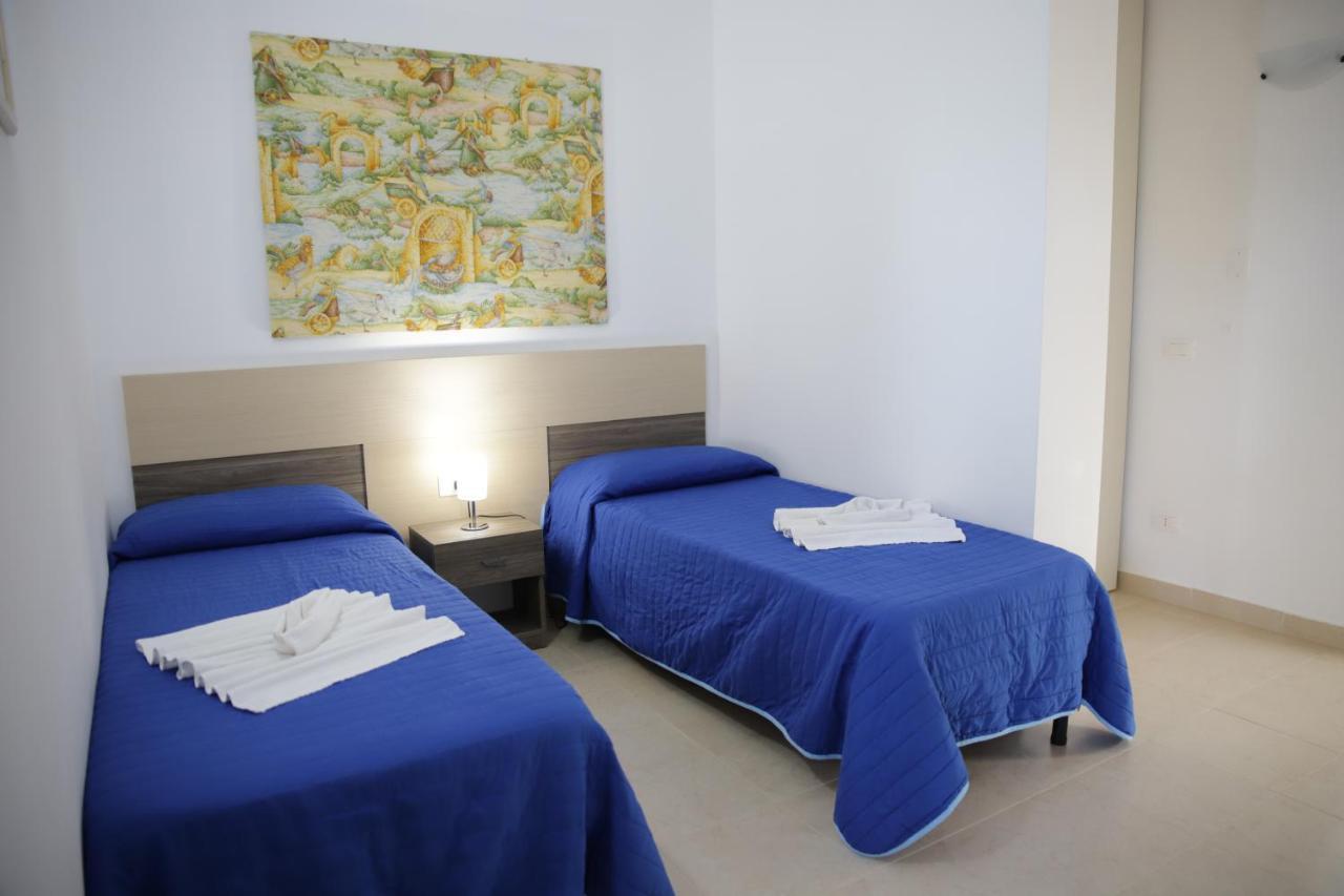 Oasi Guzzetta Hotel&Case Vacanze 马尔萨拉 外观 照片
